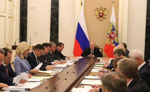 Кремль прокомментировал новые полномочия президента в поправках Конституции