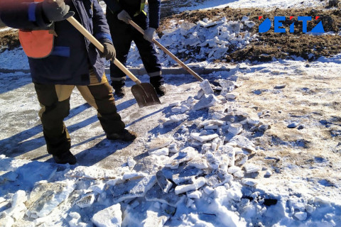 «Из дома не выехать» - приморцы жалуются на произвол коммунальщиков