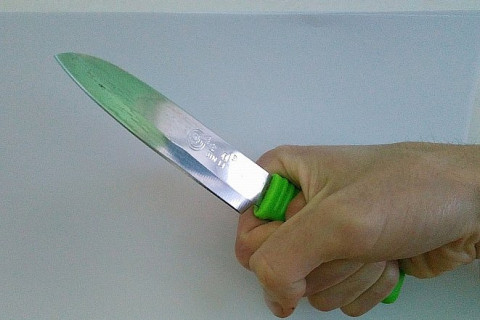 Мужчине перерезали горло в приморской больнице в День защитника Отечества