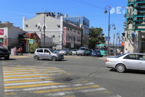 Водитель сбил пенсионера в центре Владивостока
