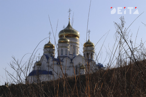 ВОЗ ограничила верующих в ритуалах из-за коронавируса