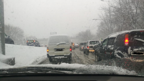 Транспортный коллапс во Владивостоке: пробки сковали город