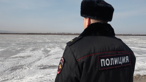 Хабаровский полицейский спас тонущего пенсионера