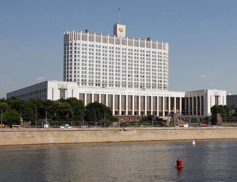 В правительстве заявили о «двойном ударе» российской экономике