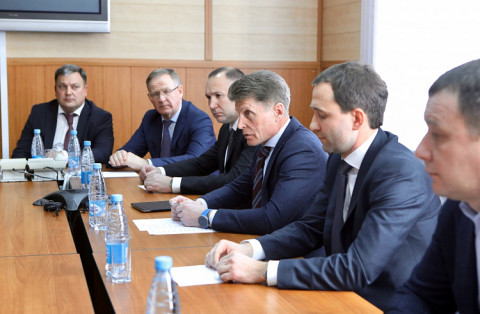 Власти Приморья успокоили работников градообразующего предприятия