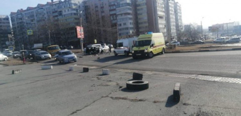 Автомобили разорвало и выкинуло с трассы: страшное ДТП в Приморье