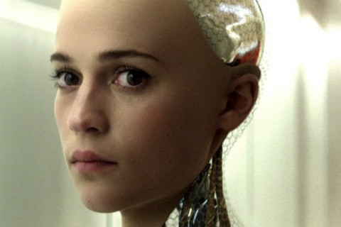 Благодаря коронавирусу россиян на рабочих местах могут заменить роботы