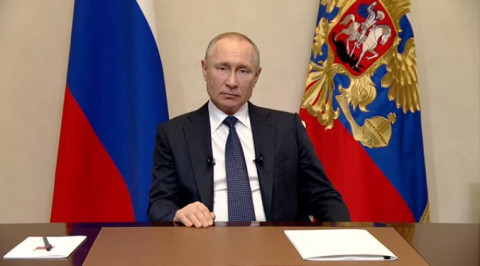 Деньги - всем: Путин озвучил новые меры поддержки россиян