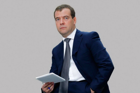 Медведев: Работодатель больше не властен над работником