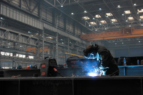 Расширен список особо пострадавших от коронавируса сфер экономики России