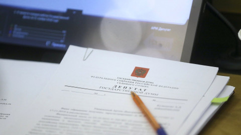 Володин предложил депутатам отказаться от отпусков