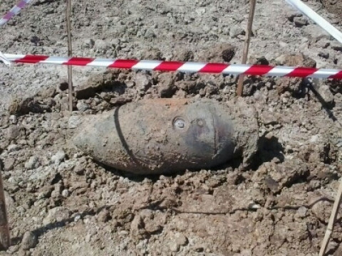 Минометную мину нашли во время планового осмотра магистрали