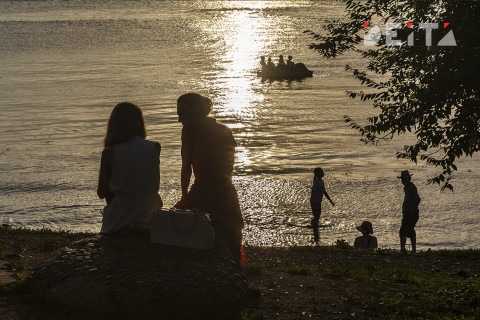 Эксперты рассказали, можно ли заразиться коронавирусом во время купания