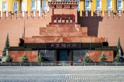 В Мосгордуме предложили отправить Ленина к родне