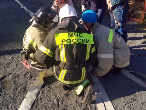 Малолетние пироманы сожгли заброшку в Приморье