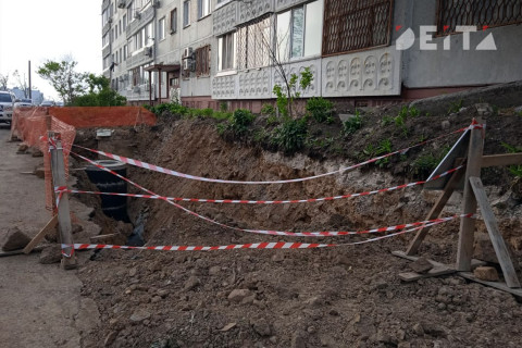 Константину Шестакову доложили, что дом на Толстого, 25 не признан аварийным