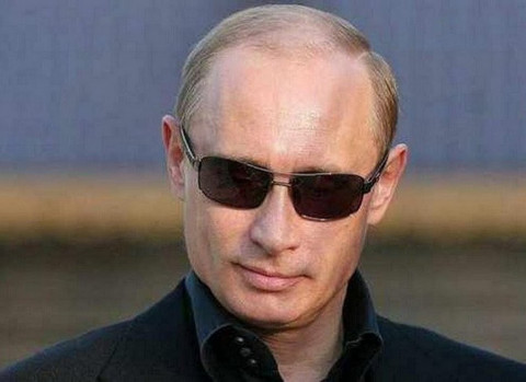 Не давите на Путина: президент идет в атаку по внешнему фронту