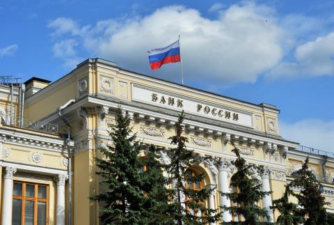 Три недели продуктовой дефляции в России не убедили экономистов в скором снижении ключевой ставки