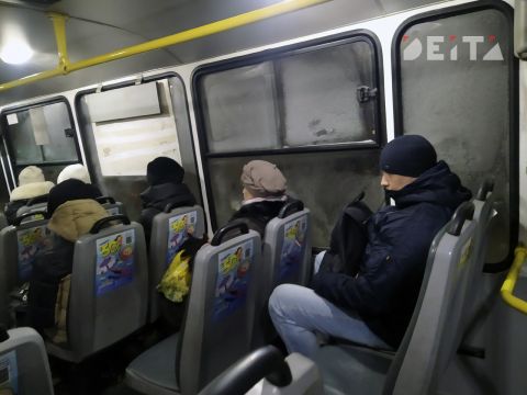 Автобус сбил пешехода на остановке в Приморье