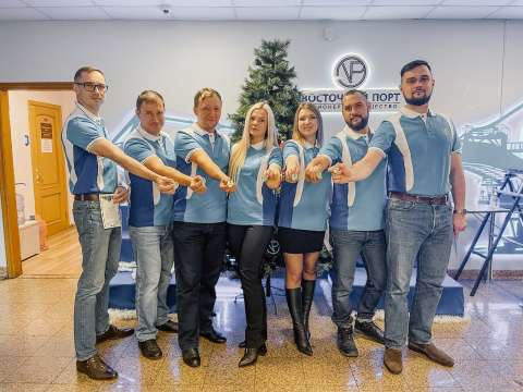 Семеро сотрудников «Восточного Порта» добились почётного звания «Приморский барс»