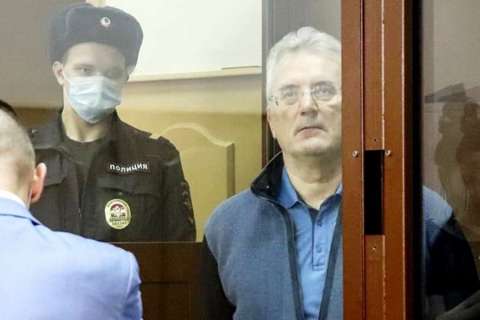 Экс-губернатор Сахалина разыгрывает кейс Фургала