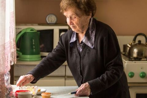 Что нужно сделать пережившему супругу с общей квартирой