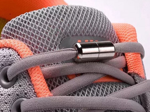 Худи и ленивые шнурки: AliExpress назвал популярные покупки россиян