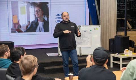 Школьники и студенты Владивостока обсудили будущее города с мэром