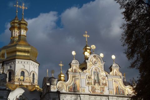СБУ нагрянули в Киево-Печерскую лавру за диверсантами