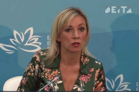Захарова назвала визит Байдена на Украину "дурной постановкой захолустного театра"