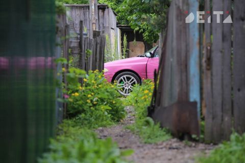 Блондинка вне закона: женщину, избившую сотрудника ДПС Владивостока, будут судить