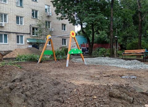 Жители Владивостока активно участвуют в благоустройстве придомовых территорий