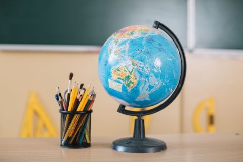 Не пропившие глобус географы попали под санкции