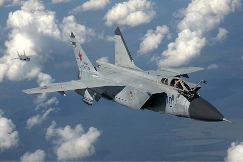 Контрабанду запчастей для военных самолётов пресекли в Приморье