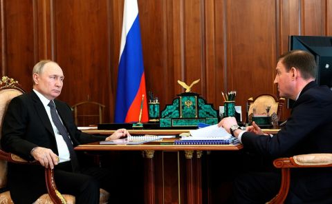 Путин уравнял зарплаты контрактников и мобилизованных