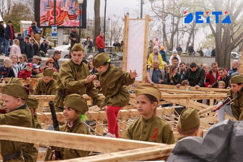 Как правильно носить георгиевскую ленточку, напомнили россиянам