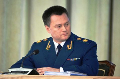Генпрокурор требует более жестких мер к чиновникам из-за незаконной миграции