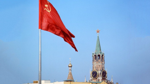 Кредиты ставят россиян под красный флаг