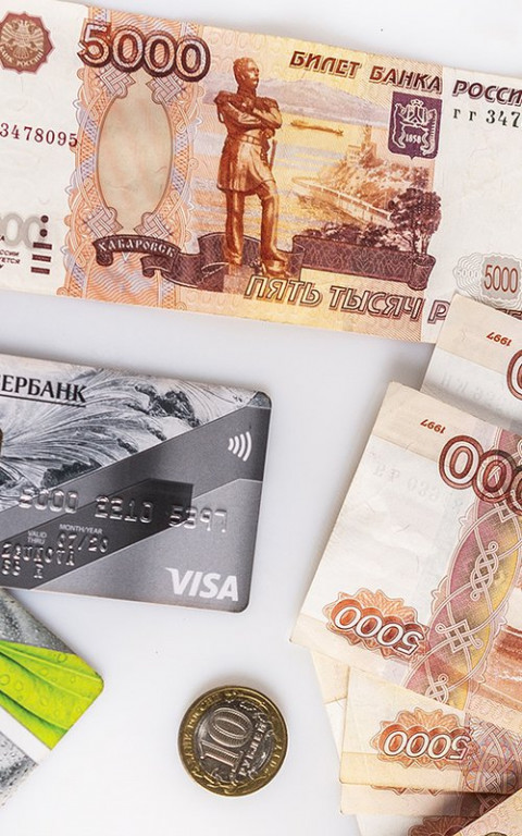 Как выбрать кредитную карту, посоветовал эксперт