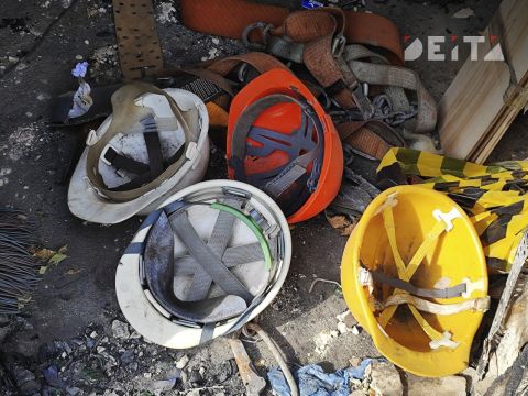 Строители "сиротских" домов во Владивостоке загадили лес бетоном и мусором