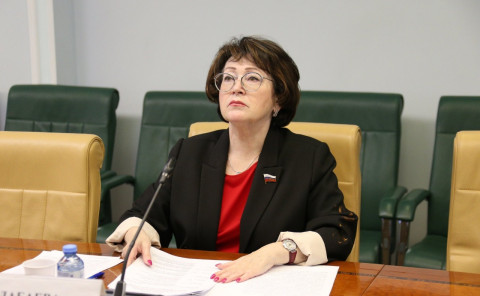 Сенатор нашла причины роста цен на консервы и народную рыбу