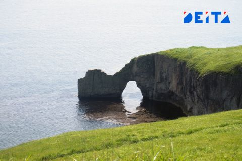 Людей спасли с дрейфующей баржи в Охотском море - транспортная прокуратура проводит проверку
