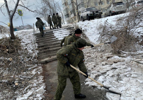 Владивосток продолжают приводить в порядок после стихии