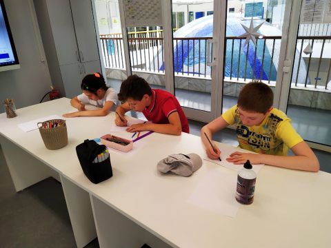 Стало известно, о чём мечтают юные россияне