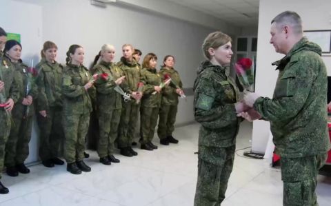 Военных медиков наградили в зоне СВО