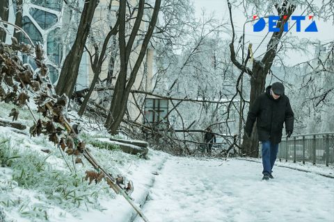 Владивосток освободили от снега, но не везде