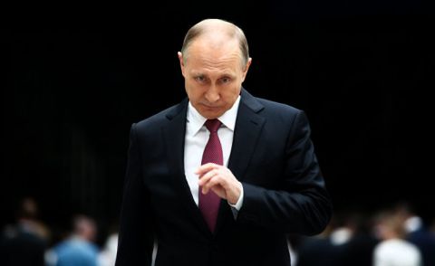Хазин назвал условие, при котором Путин отойдёт от власти