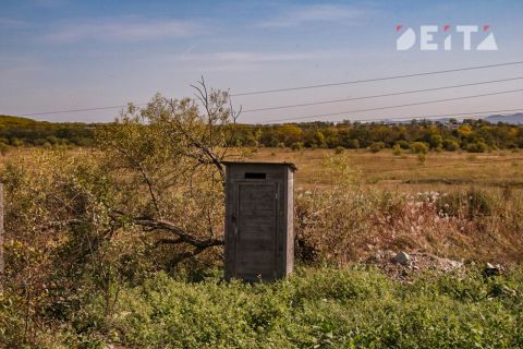 Антисанитария федерального значения: кто отвечает за выгребную яму на границе, решают приморцы