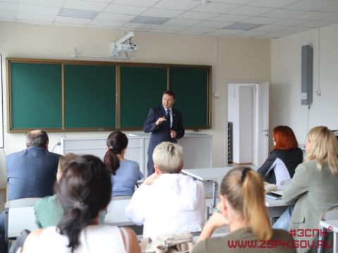 Жители Кневичей задали вопросы председателю краевого парламента 