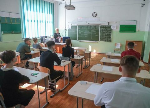 Каждый второй стобалльник Приморья по ЕГЭ – из Владивостока